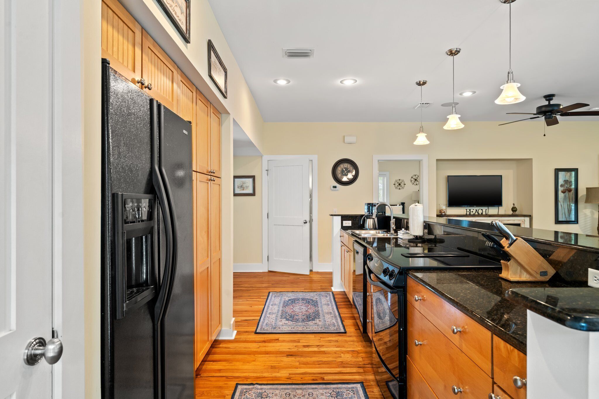 Family friendly cottage with community pool and gated beach access 