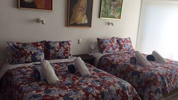 3 soverom, strykejern/-brett, wi-fi (inkludert) og sengetøy