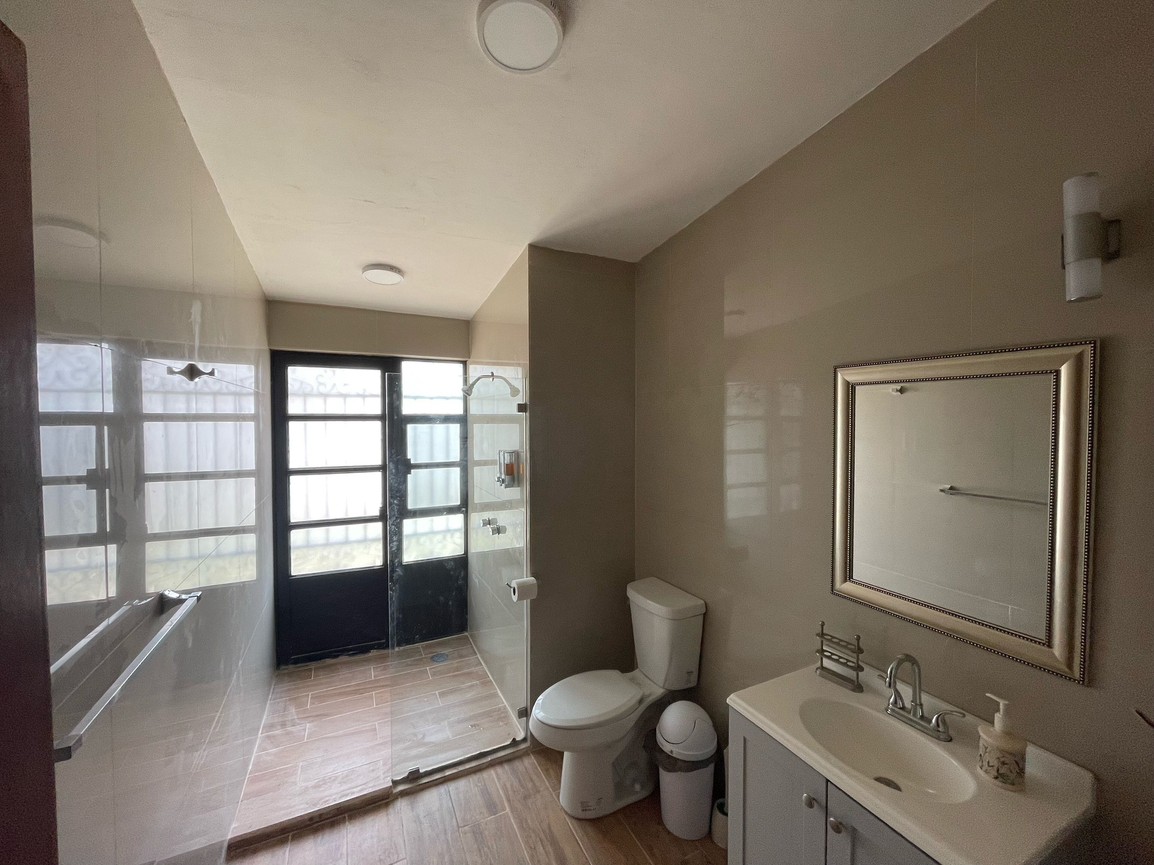 San Gil Golf Club, Beautiful Lake House, pool, kayaks, bicycles  