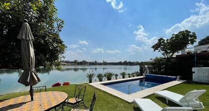 San Gil Club de Golf, Hermosa Casa del lago, alberca,kayaks, bicicletas