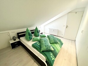1 habitación, escritorio, wifi y ropa de cama 