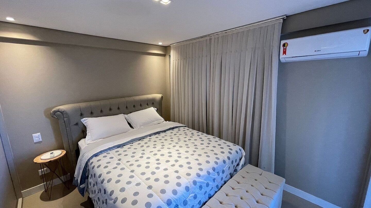 Studio on the top floor in CENTRO de FOZ overlooking the Paraná River