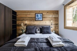 2 chambres, fer et planche à repasser, draps fournis