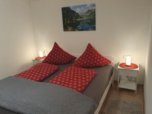 1 Schlafzimmer, Bügeleisen/Bügelbrett, kostenloses WLAN, Bettwäsche