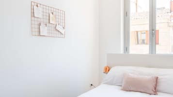 1 slaapkamer, een strijkplank/strijkijzer, wifi, beddengoed
