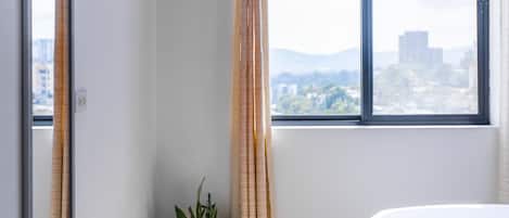 4 dormitorios, tabla de planchar con plancha, wifi gratis y ropa de cama