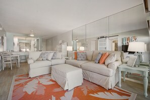 Smart TV, ping pong, printers - Peaceful Isla del Sol Waterfront Condo with Sunrise Bay Views and Pool (St. Petersburg)