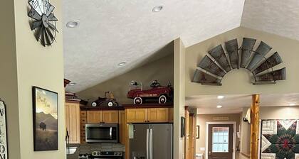 Hobby Farm close to Sleeping Bear Dunes, horse and ATV trails! Horses Welcome!