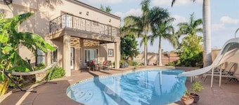 Private 2 bedroom guest house off HWY 83