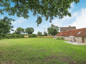 Property grounds - Looking for a rural escape to unwind in. (Wingfield)