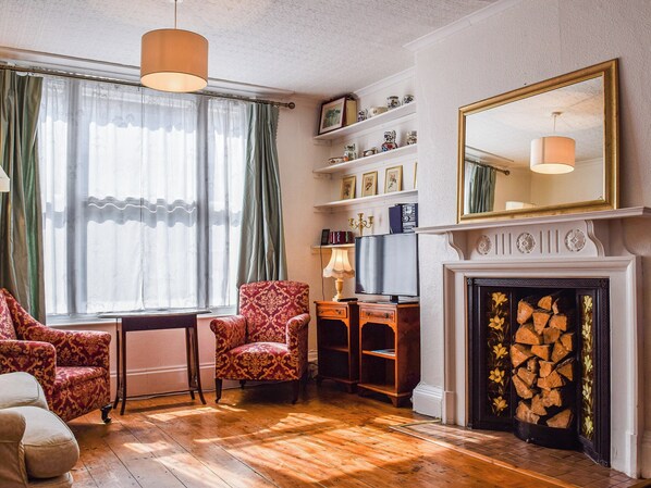 TV - 1 bedroom accommodation in Wallingford (Wallingford)