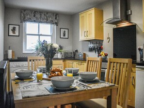 Dining - Stanton House - Abbey View (Whitby)