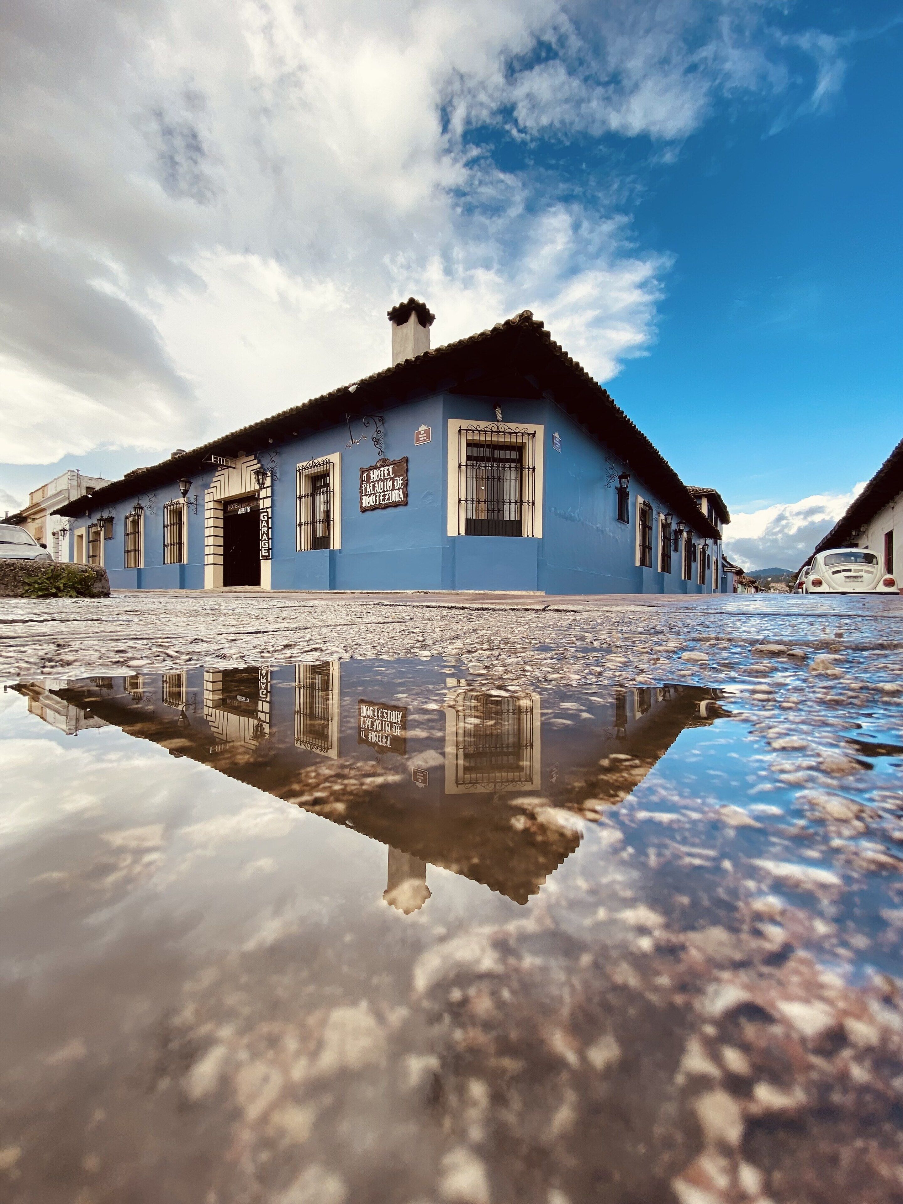 Vista frontal de la propiedad