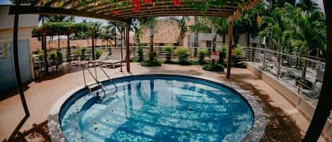 5 albercas al aire libre