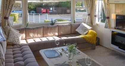 Summer Breeze - UK37642