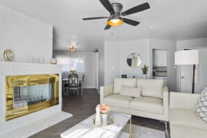 Televisión, chimenea