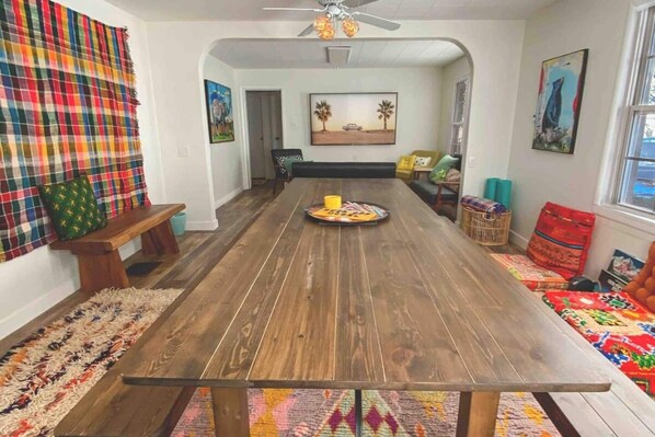 المنشأة من الداخل