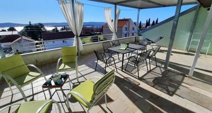 Two Bedroom Apartment with Balcony and Sea View
