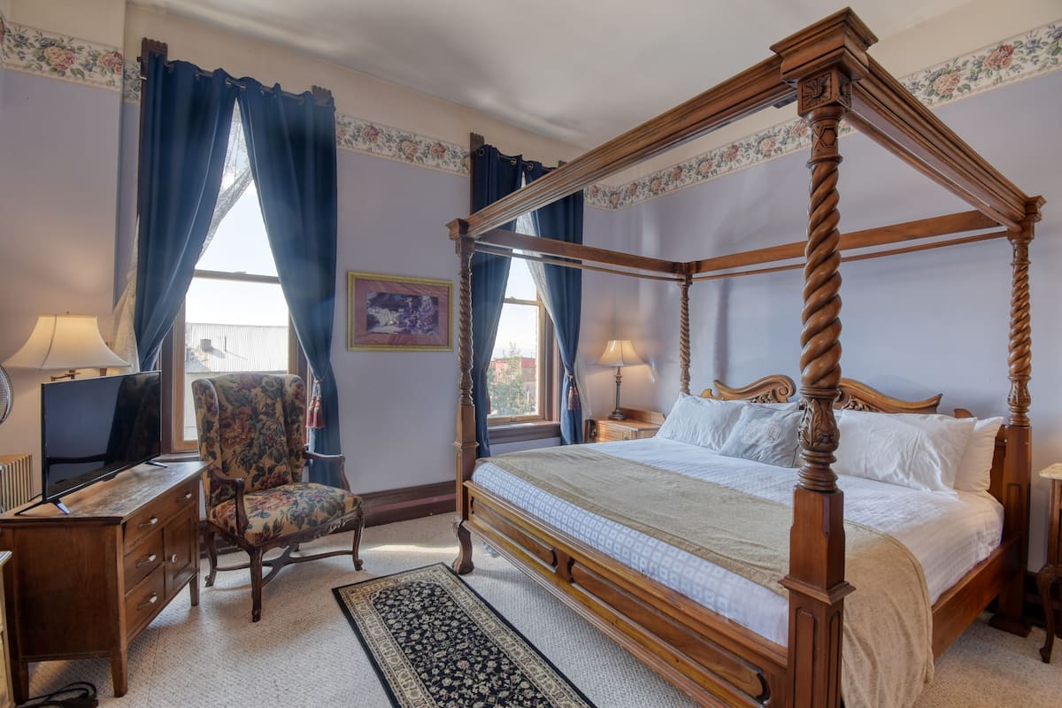 Camera, 1 letto king | 2 camere, Wi-Fi gratuito, lenzuola