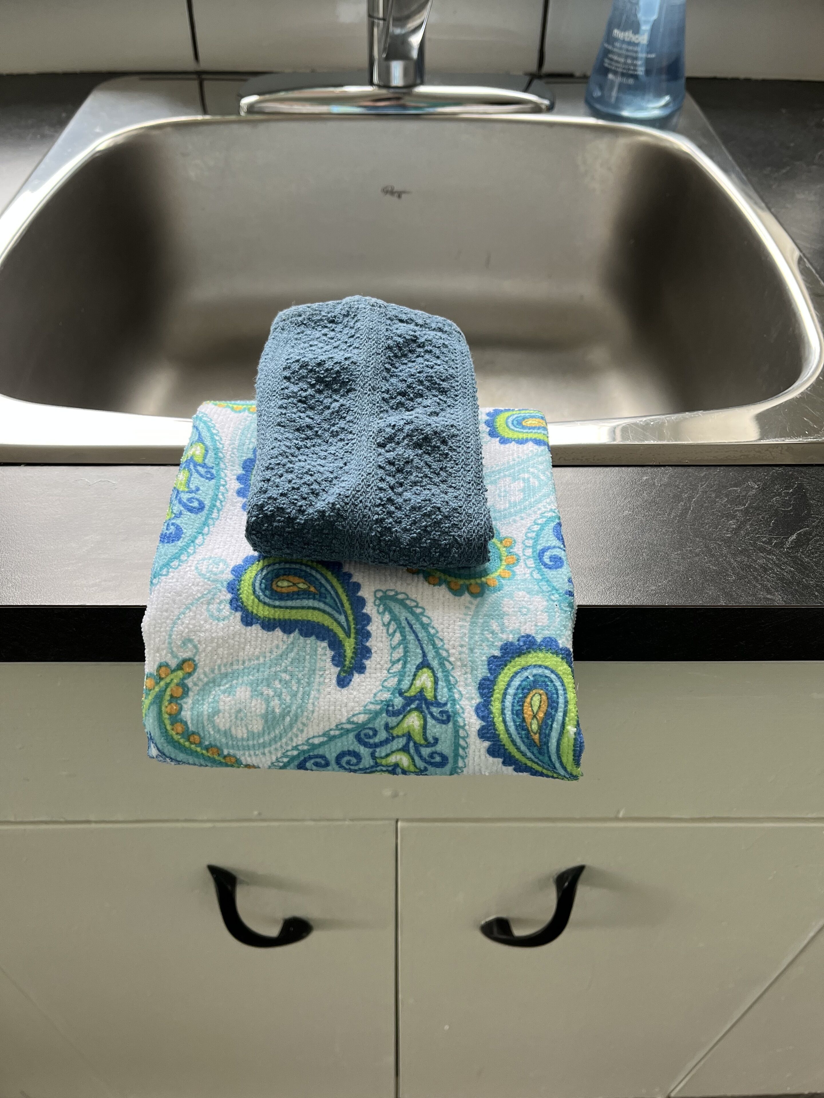 The Village Glam In Wortley Village Close to Downtown London