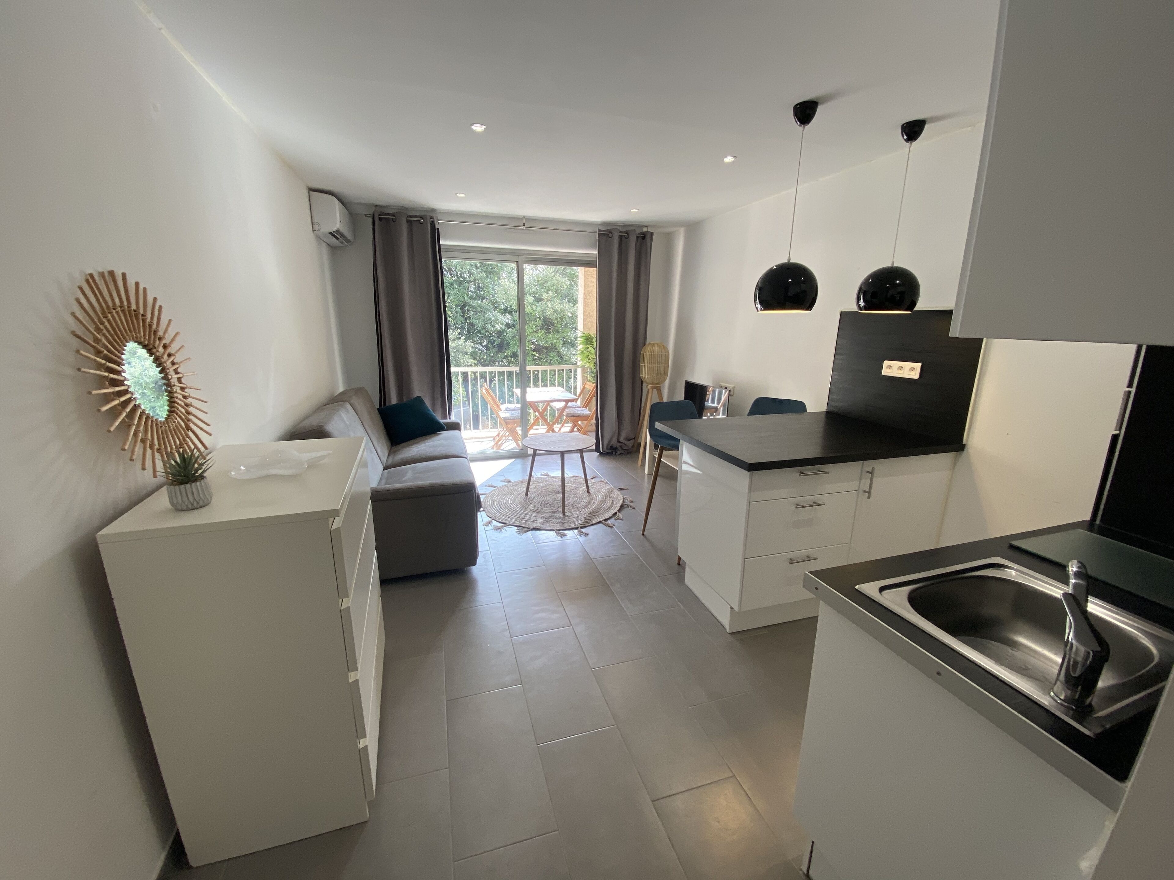 PROMO September - Studio ideally located in the center of Calvi