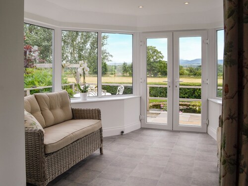 2 bedroom accommodation in Beacon Cottage