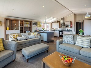 Living area - 2 bedroom accommodation in Addlethorpe, near Skegness (Addlethorpe, near Skegness)