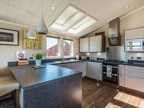 Dishwasher, highchair