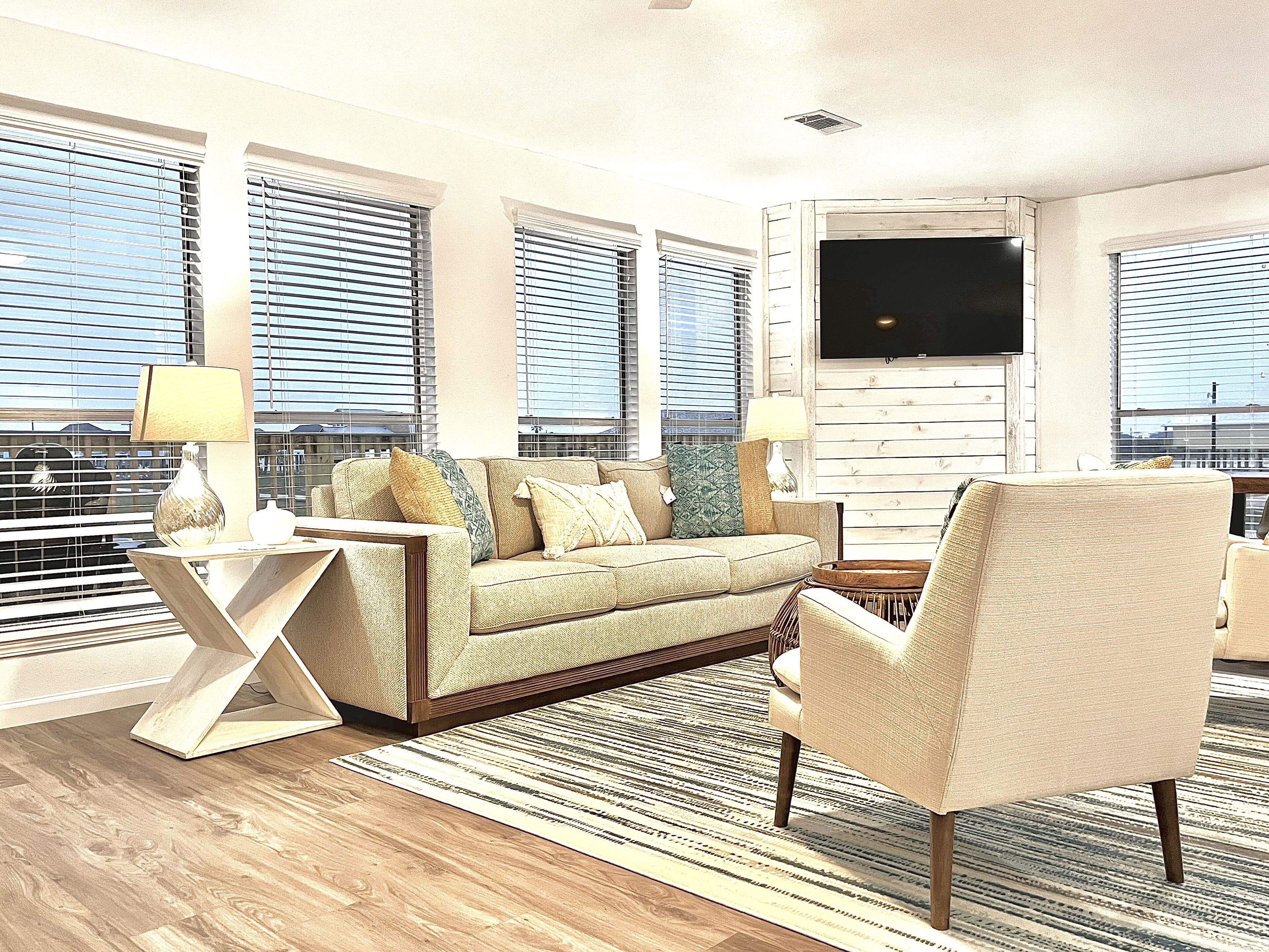 Just Beachy- Newly renovated 4 bedroom beach house