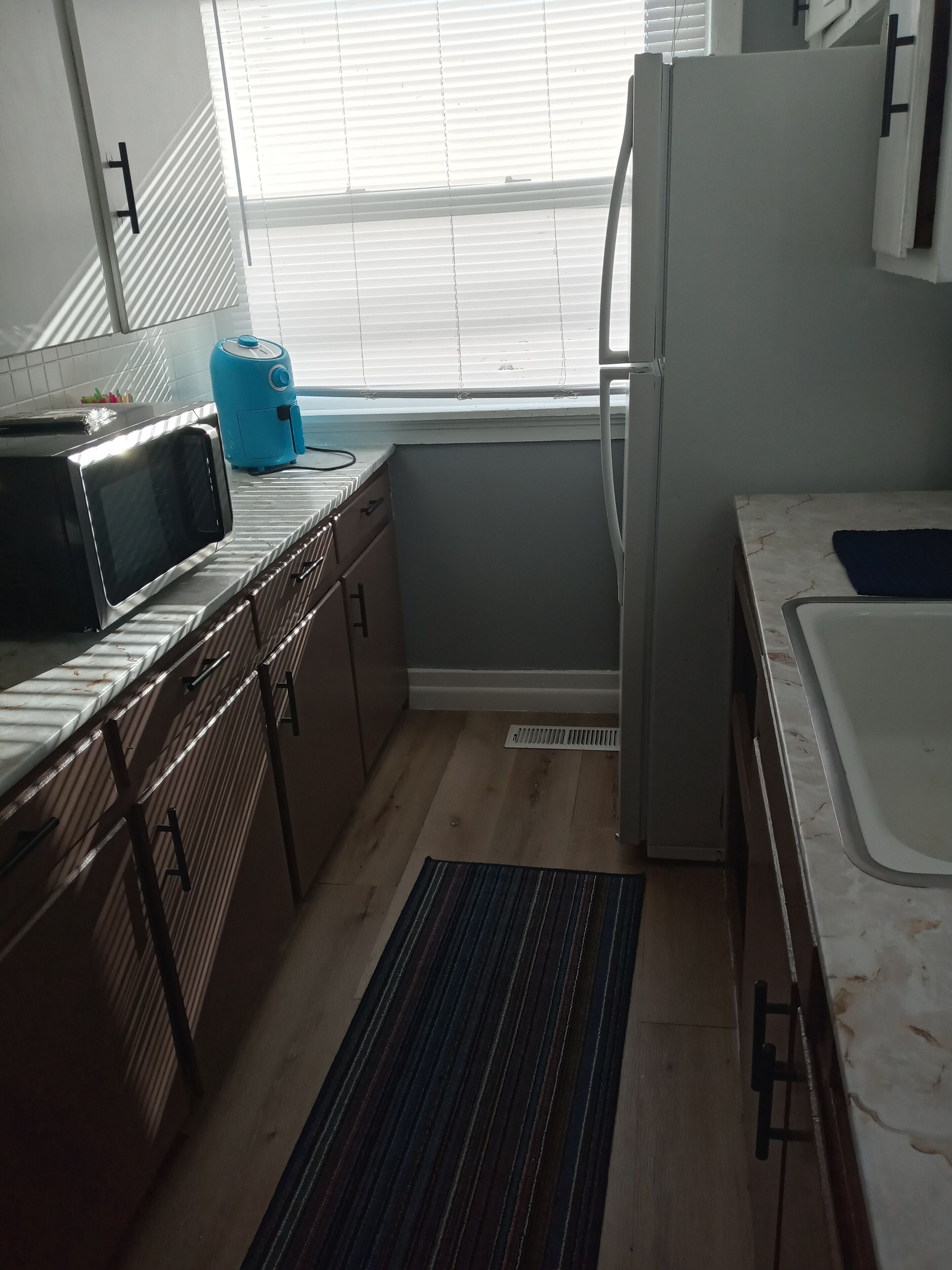 雪櫃、微波爐、焗爐、爐具