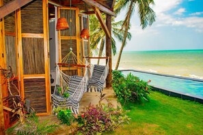 King Suite with Infinity Pool View | Pemandangan dari kamar