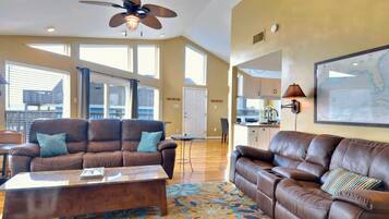 House (3 Bedrooms) | Property amenity