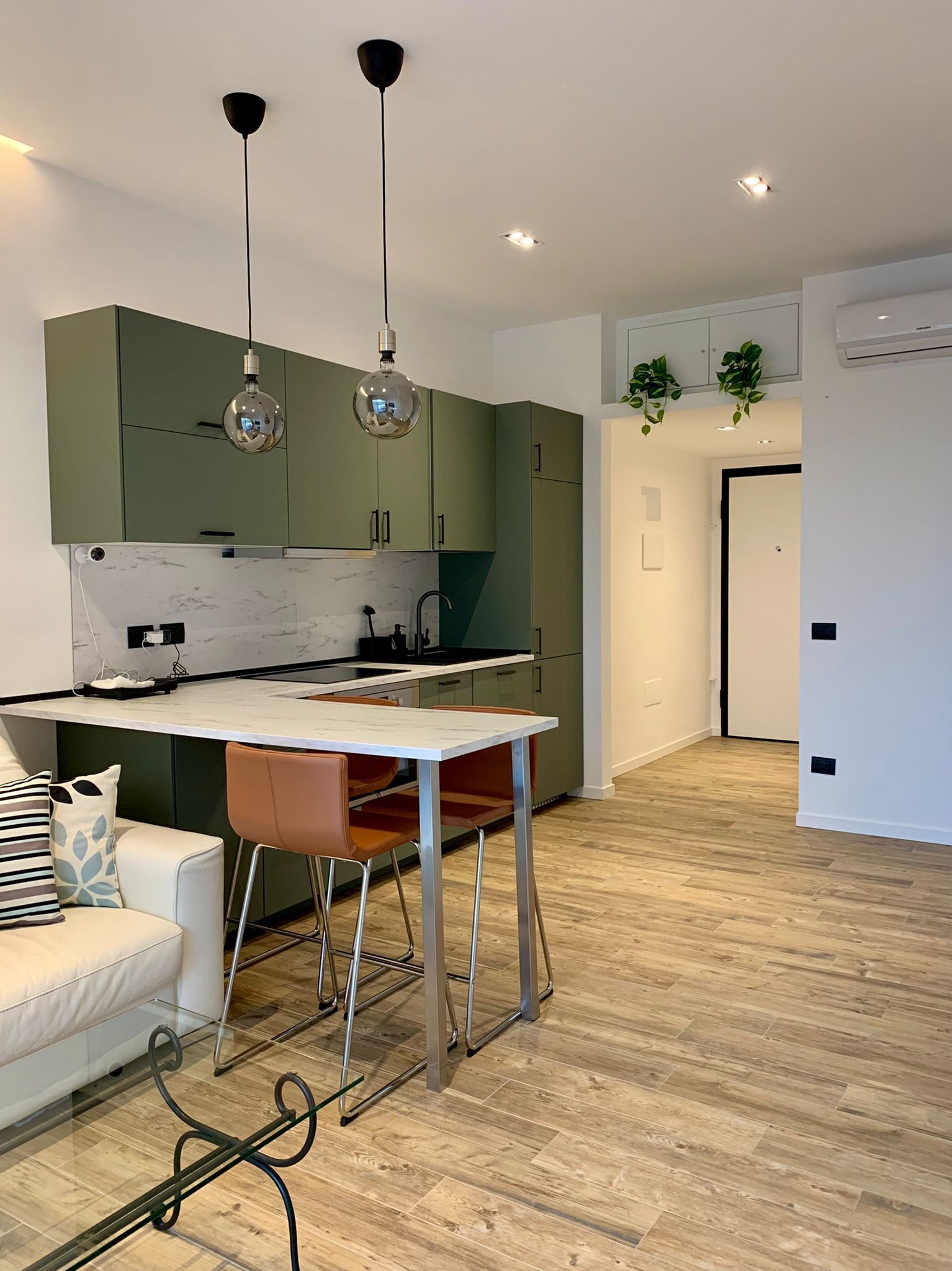 Letter Luxury Apartment