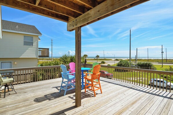 House (3 Bedrooms) | Outdoor dining - A View to Remember by Ryson Vacation Rentals (Galveston)