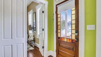 House (3 Bedrooms) | Property amenity