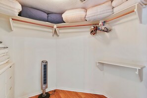 Casa (3 Bedrooms) | Servicio de la propiedad