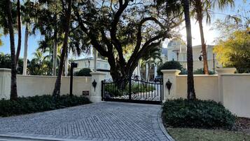 Enceinte de lâhĂ©bergement