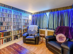 Interior - 5 bedroom accommodation in Sandilands (Sandilands)