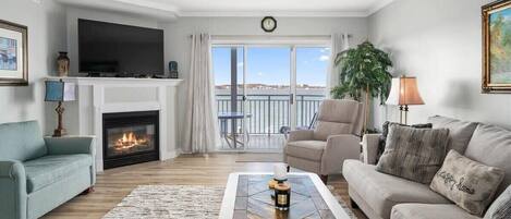 Télévision, cheminée