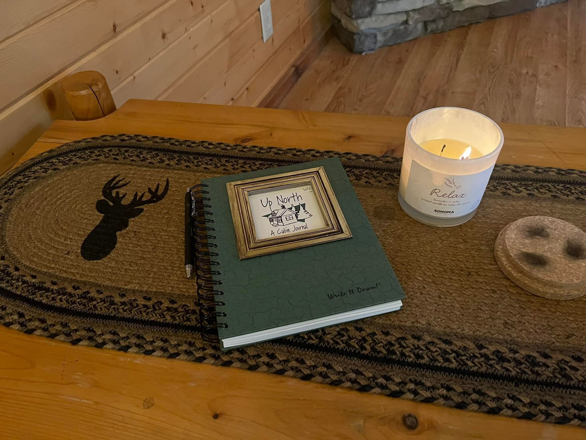 Cozy 2 Bed 2 Bath Cabin located next to Three Bears Resort in Warrens Wisconsin