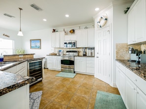 House, Multiple Beds, Balcony, Ocean View | Private kitchen | Stovetop, coffee/tea maker