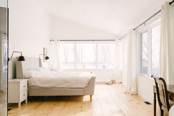 4 chambres, bureau, accès au Wi-Fi (inclus), literie fournie