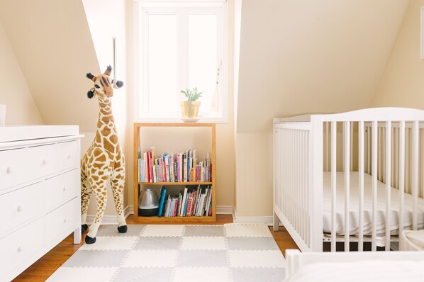 4 quartos, escrivaninha, Wi-Fi de cortesia, roupa de cama