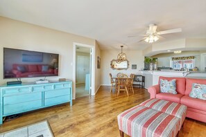 House (3 Bedrooms) | Property amenity - Beachfront Seashell by Ryson Vacation Rentals (Galveston)
