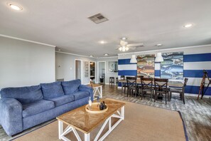 House (3 Bedrooms) | Property amenity
