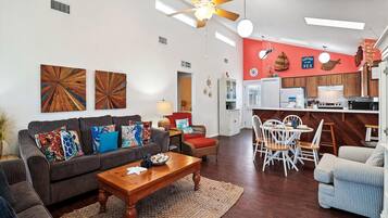 House (2 Bedrooms) | Property amenity