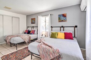 1 chambre, fer et planche à repasser, accès Internet, draps fournis
