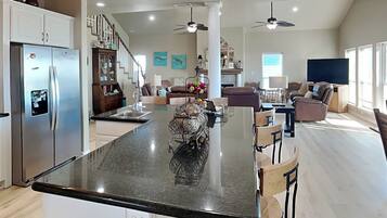 House (4 Bedrooms) | Property amenity