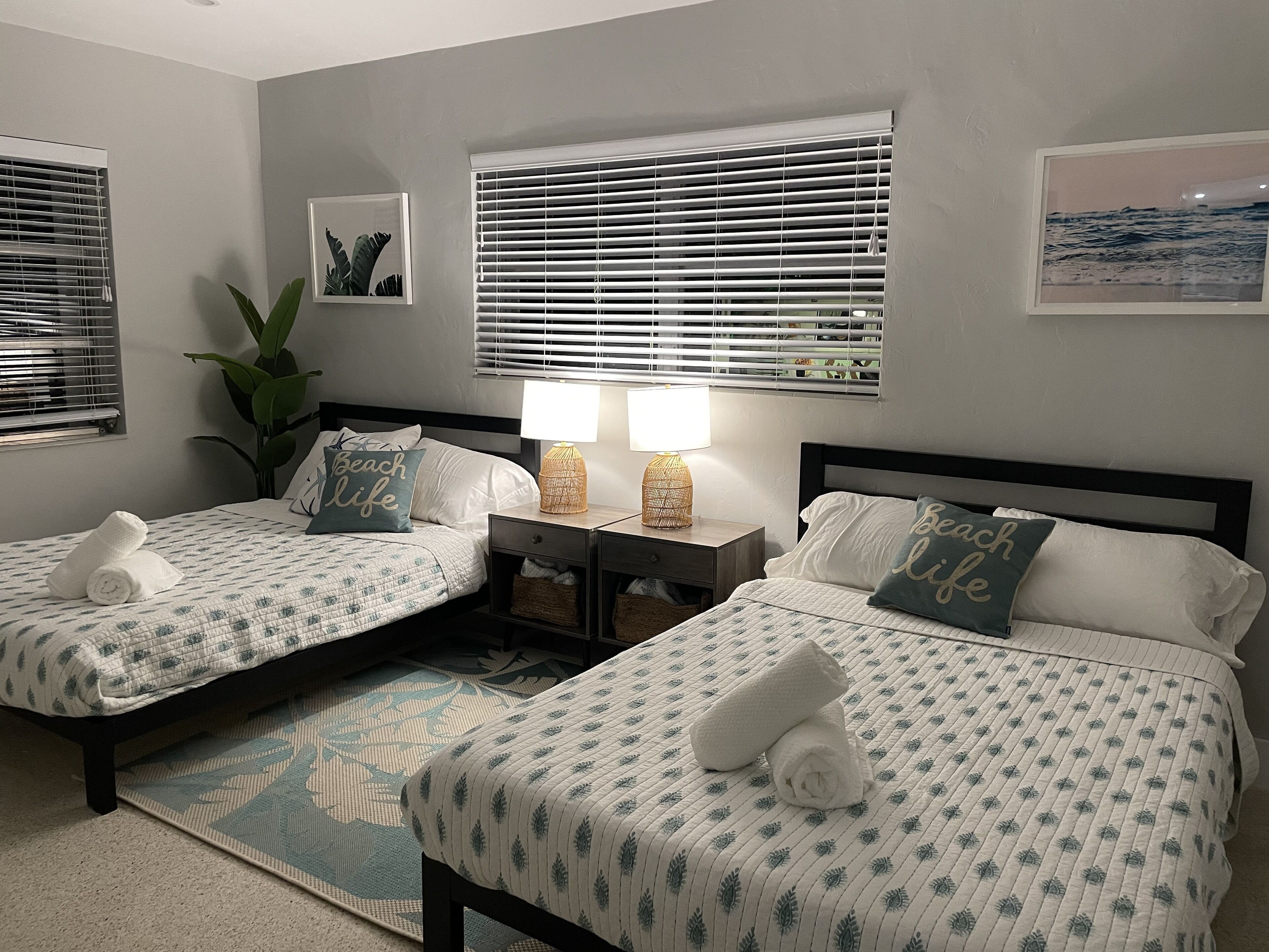 3 blocks from Lauderdale-by-the-Sea. Great home for families.