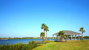 House (4 Bedrooms) | Property amenity